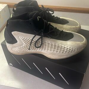 A.E. 1 Men's 10.5 Basketball Shoes